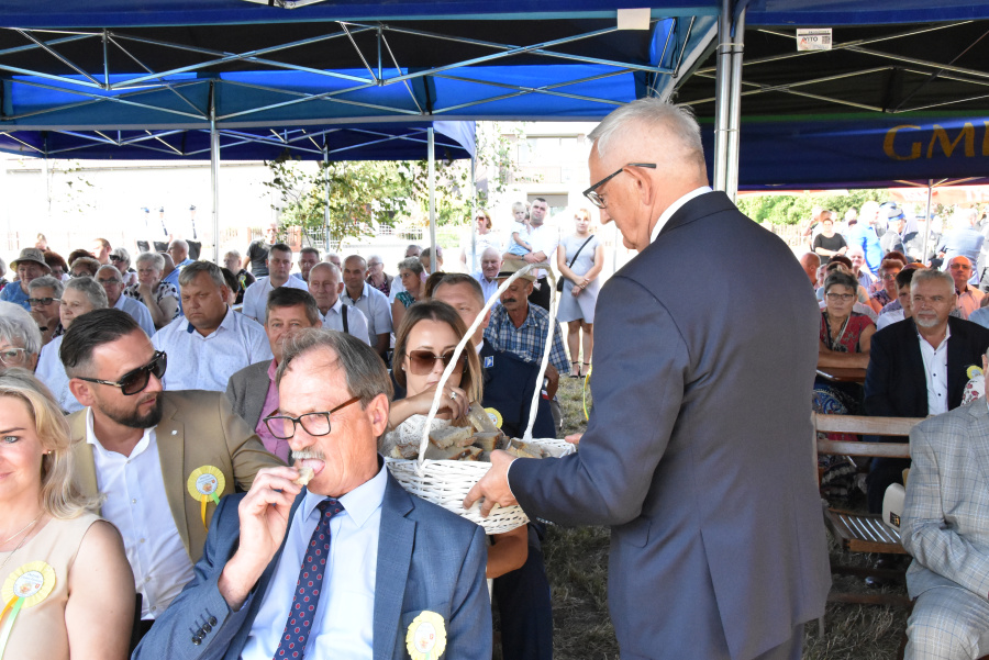 „Dbamy o naszych rolników”. Dożynki Gminno-Parafialne Złotkowy’2024