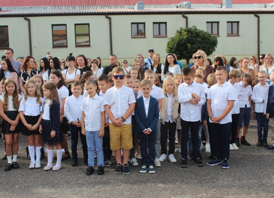 Rok szkolny rozpoczęło 2.176 uczniów i 768 przedszkolaków