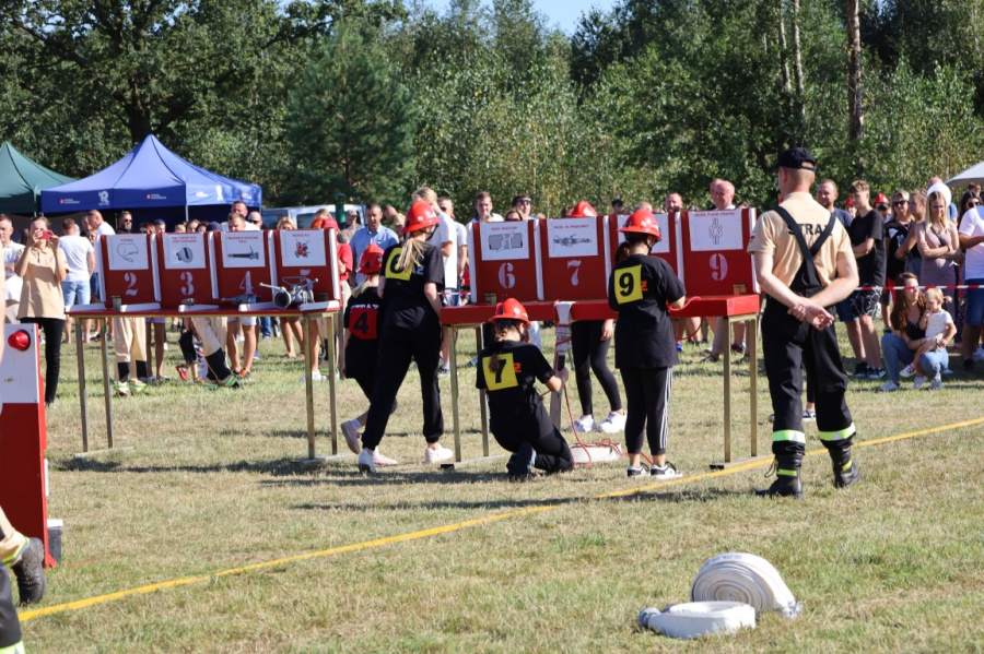 Dzieci i młodzież na zlocie. Rywalizowali młodzi strażacy