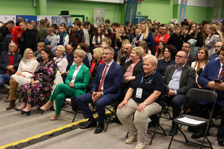 Trwa Noc Zawodowców. Mnóstwo atrakcji, konkursy i wystawy