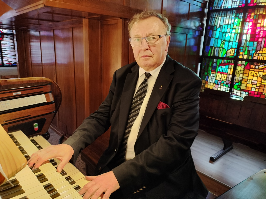 Cztery koncerty w kazimierowskim klasztorze. Jako ostatni wystąpił prof. Andrzej Chorosiński