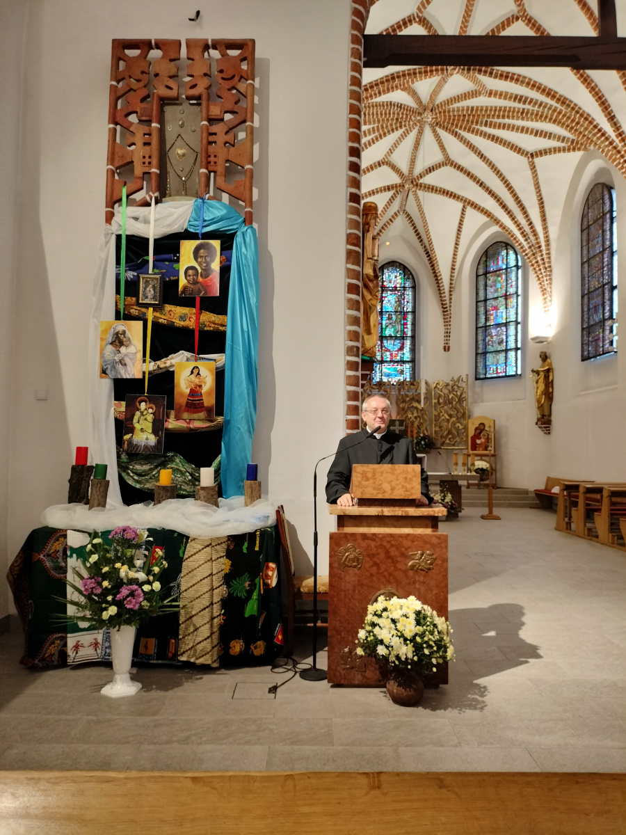 Cztery koncerty w kazimierowskim klasztorze. Jako ostatni wystąpił prof. Andrzej Chorosiński