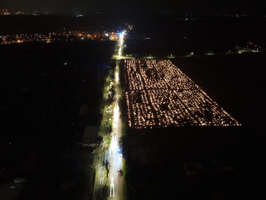 Dron nad cmentarzami. „Nie ma większych problemów z płynnością ruchu”