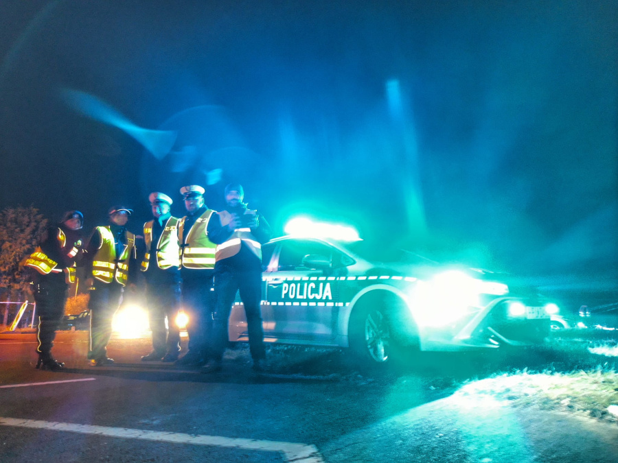 Dron nad cmentarzami. „Nie ma większych problemów z płynnością ruchu”