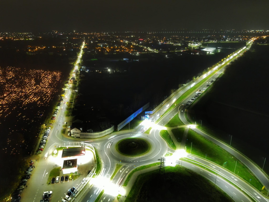 Dron nad cmentarzami. „Nie ma większych problemów z płynnością ruchu”