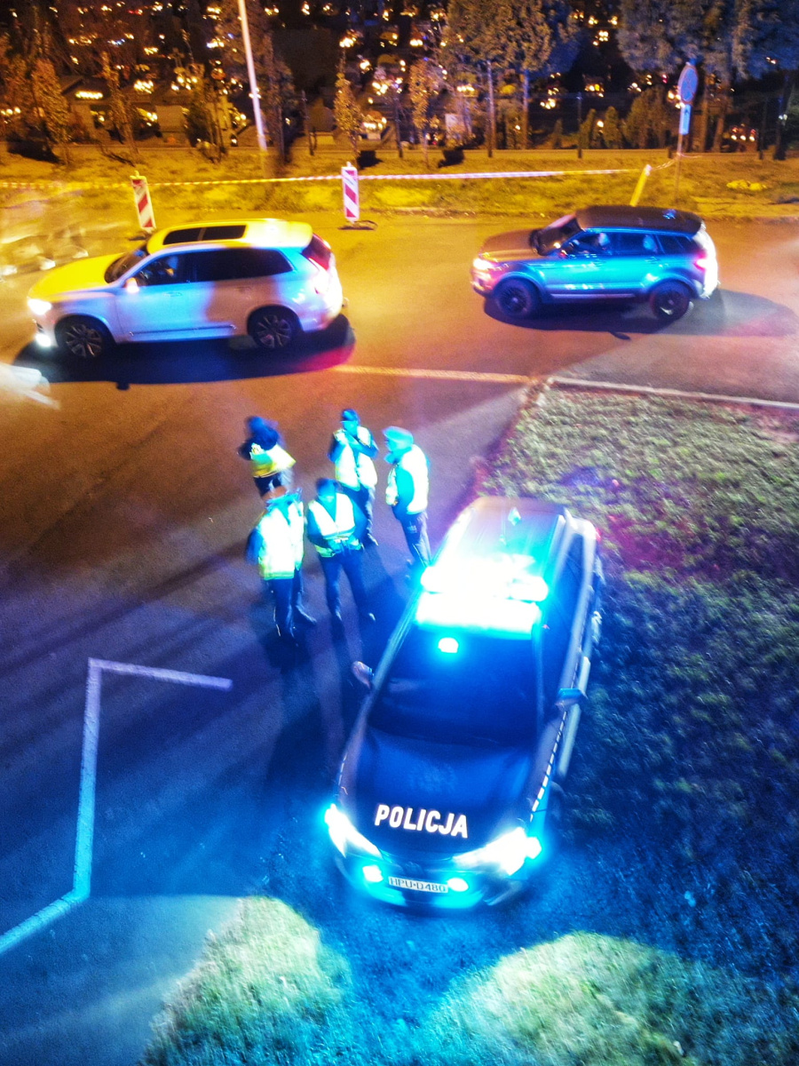 Dron nad cmentarzami. „Nie ma większych problemów z płynnością ruchu”