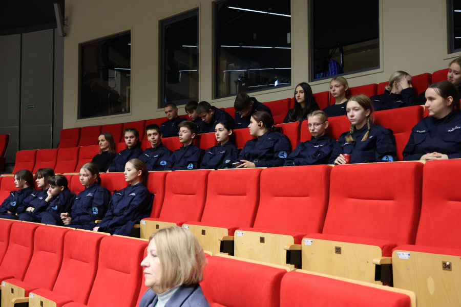 Przygotowują się do studiów. Inauguracja Klas Akademickich ANS w Koninie