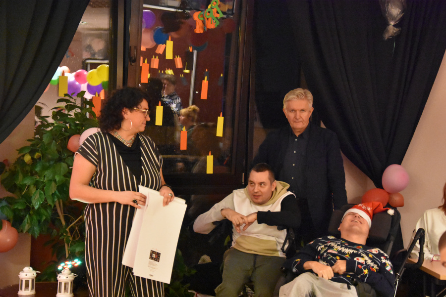 Mikołaj z Laponii odwiedził podopiecznych Fundacji „Otwarcie”