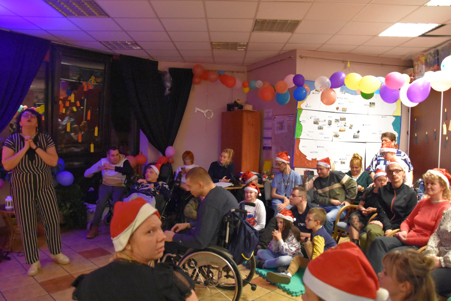 Mikołaj z Laponii odwiedził podopiecznych Fundacji „Otwarcie”