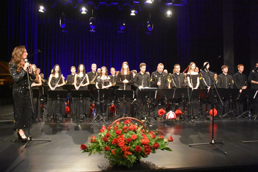 Orkiestra PAK KWB Konin i Waldemar Malicki. Koncert pełen wirtuozerii