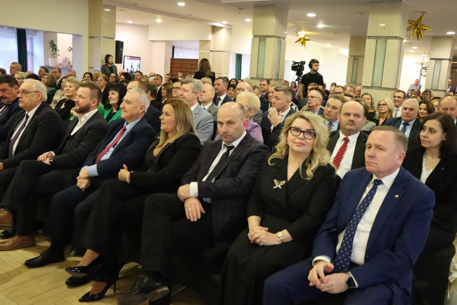 Spotkanie Noworoczne Powiatu Tureckiego. Najbardziej zasłużonym wręczono tytuły i nagrody