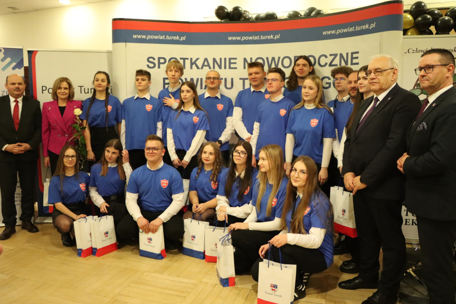 Spotkanie Noworoczne Powiatu Tureckiego. Najbardziej zasłużonym wręczono tytuły i nagrody