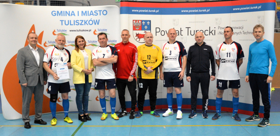 Gmina Malanów najlepsza w futsalowym turnieju samorządowców powiatu tureckiego