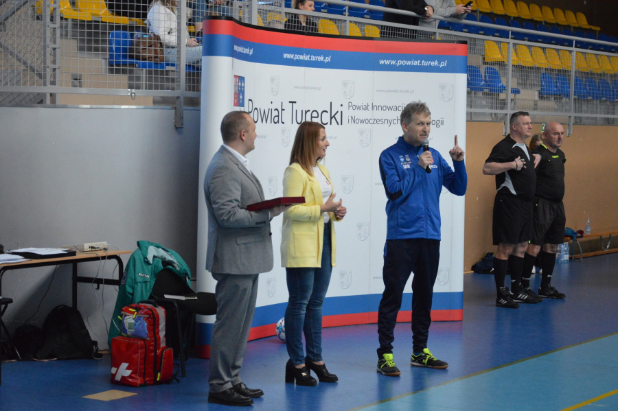 Gmina Malanów najlepsza w futsalowym turnieju samorządowców powiatu tureckiego