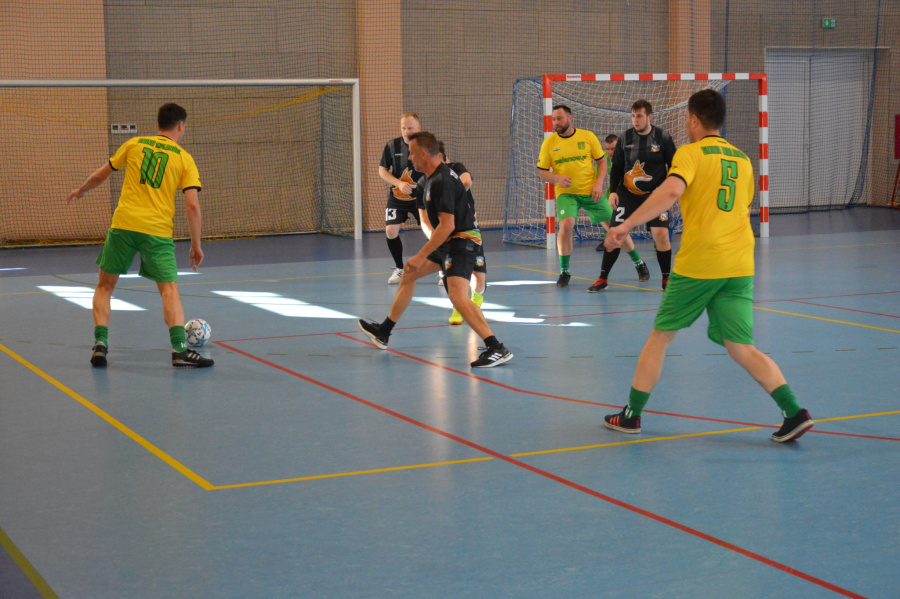 Gmina Malanów najlepsza w futsalowym turnieju samorządowców powiatu tureckiego