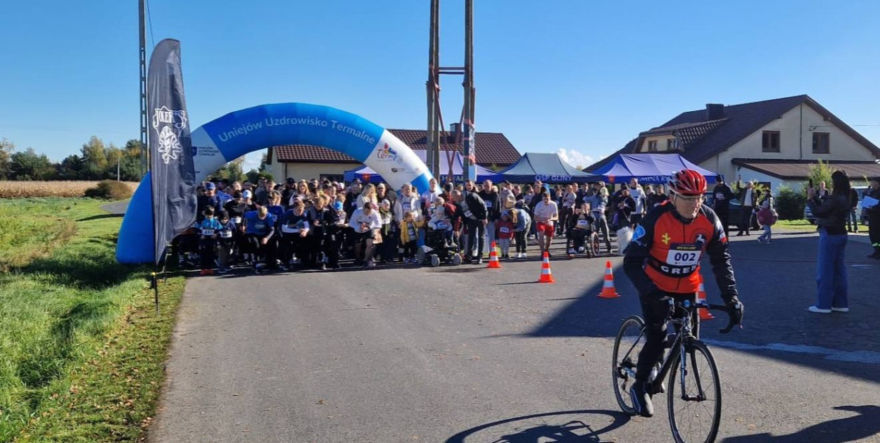 400 osób pobiegło dla Lenki