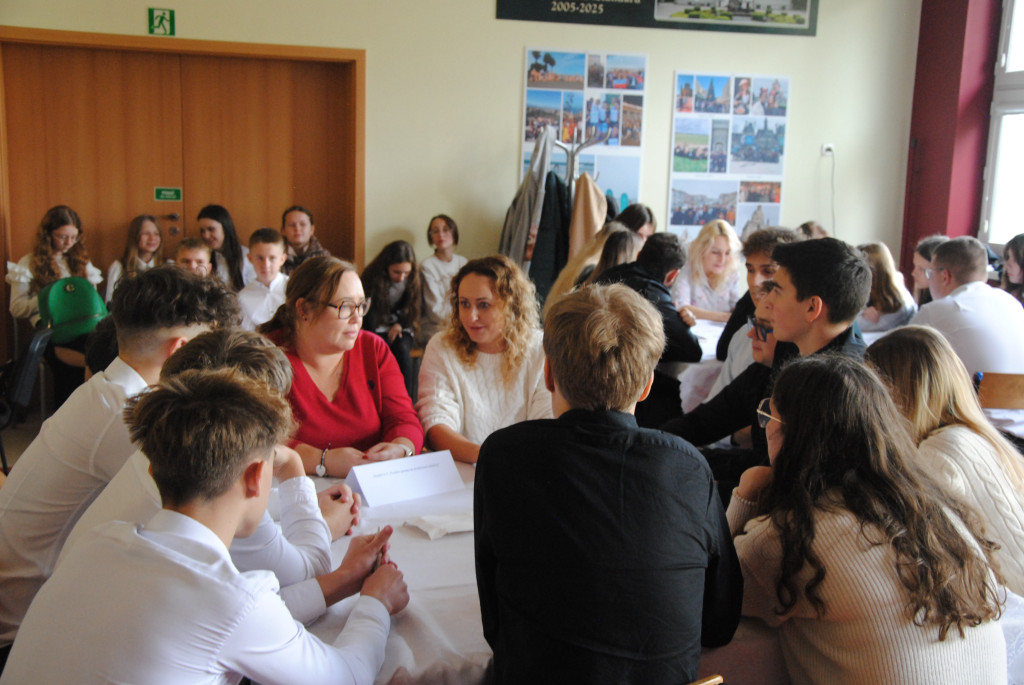 Panel dyskusyjny w ZSEU w Żychlinie