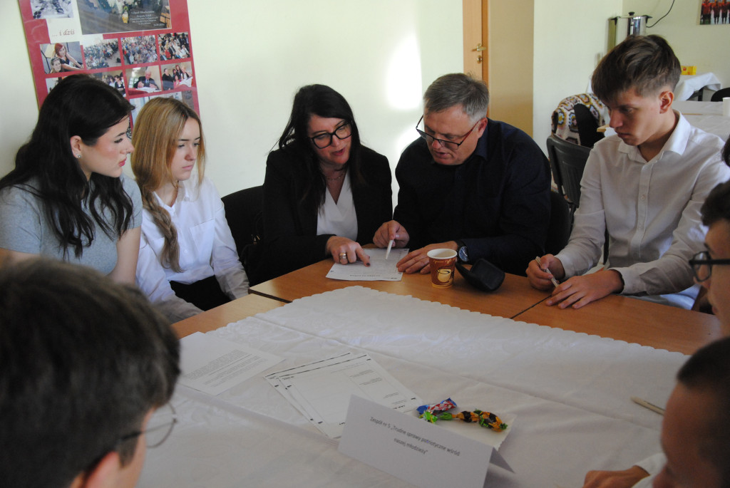 Panel dyskusyjny w ZSEU w Żychlinie