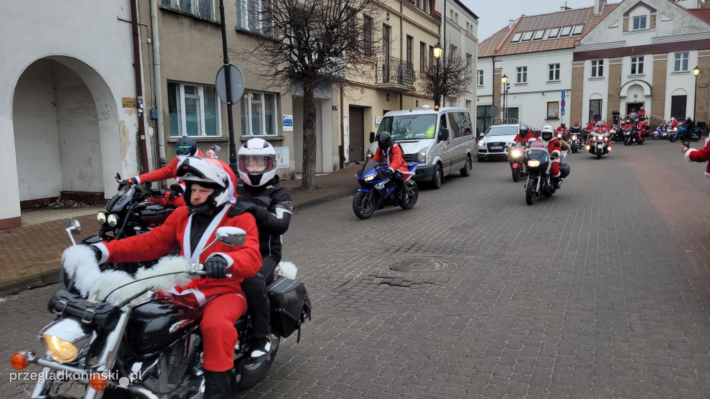 Mikołaje na motocyklach w Koninie