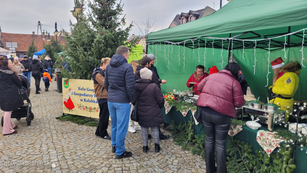 Świątecznie na rynku w Ślesinie