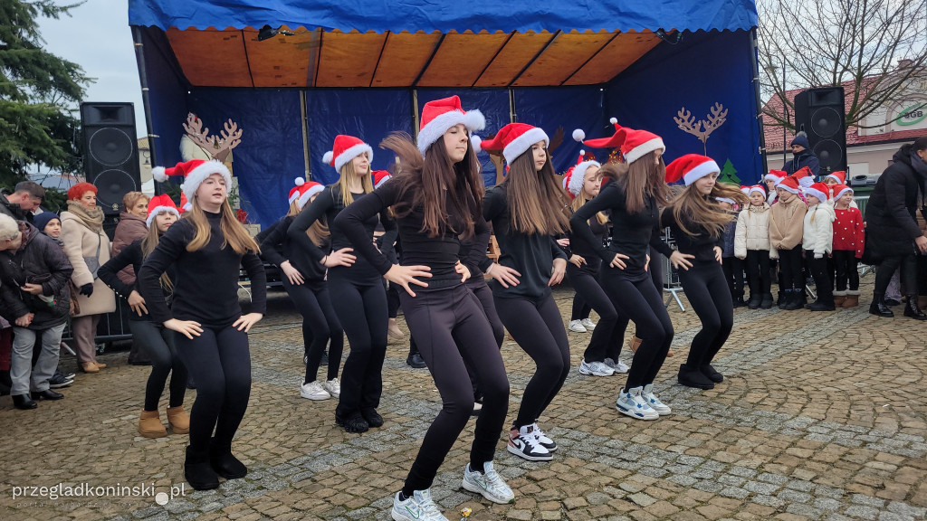 Świątecznie na rynku w Ślesinie