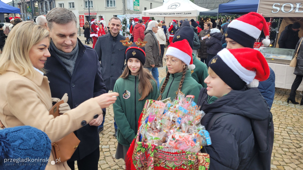 Świątecznie na rynku w Ślesinie
