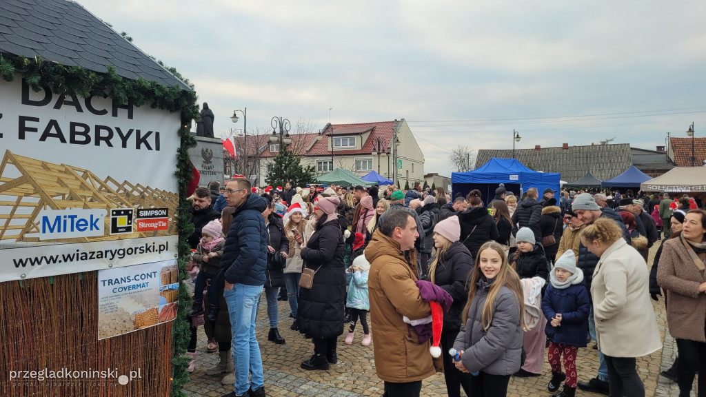 Świątecznie na rynku w Ślesinie