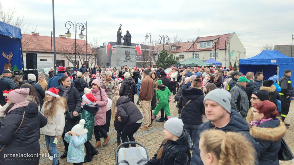 Świątecznie na rynku w Ślesinie