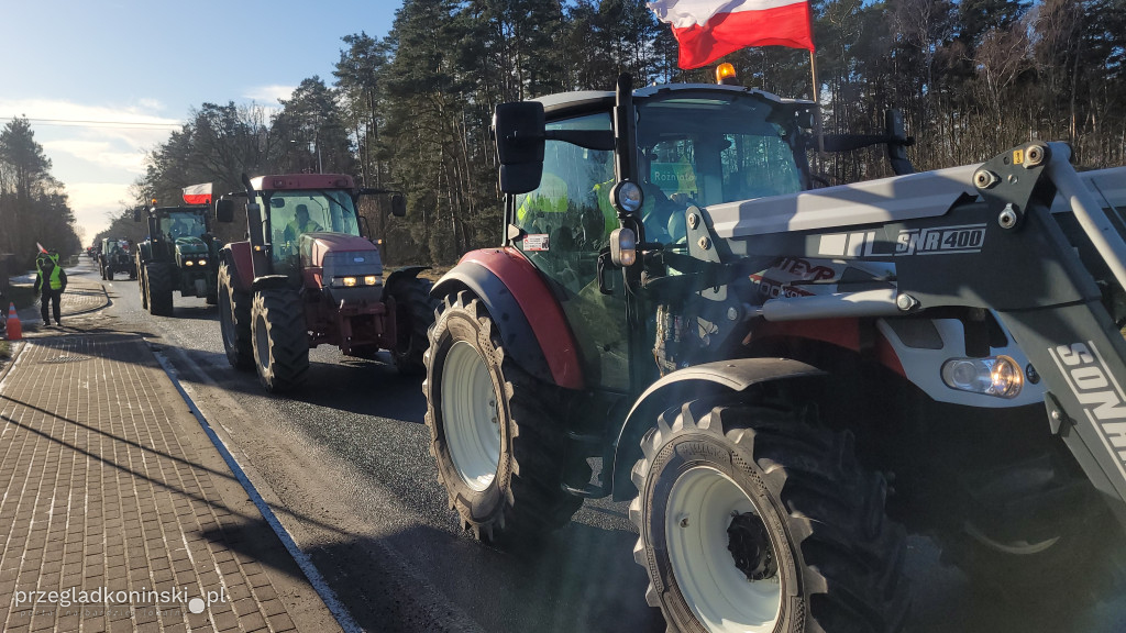 Protest rolników na wiadukcie nad autostradą