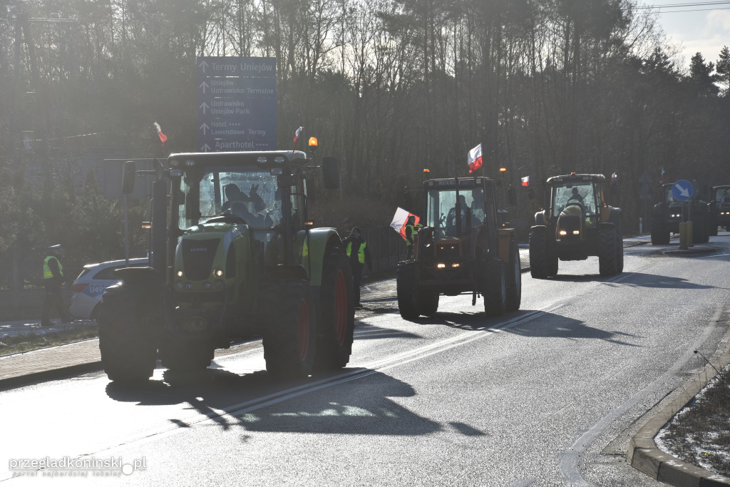 Protest rolników na wiadukcie nad autostradą