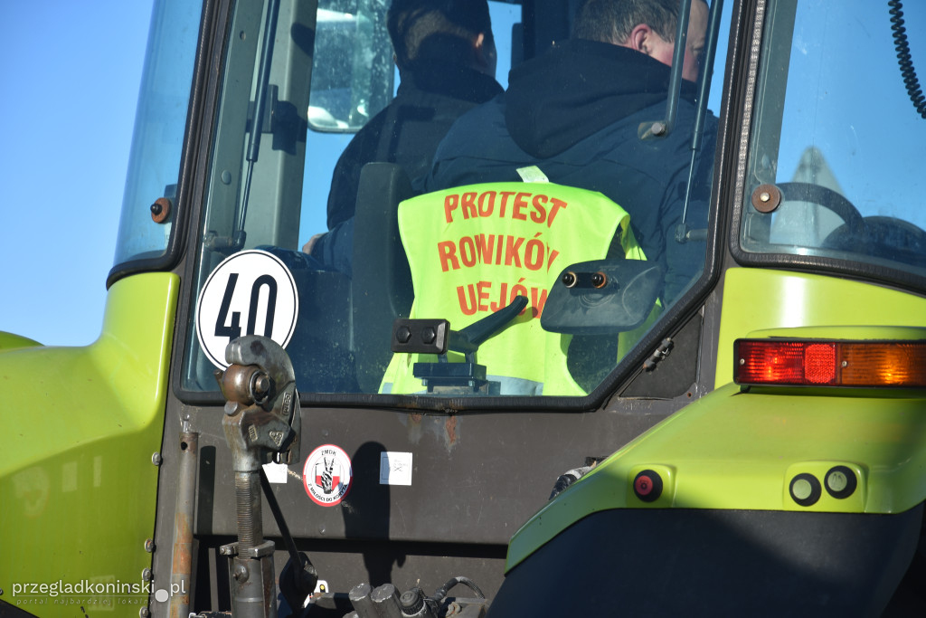 Protest rolników na wiadukcie nad autostradą