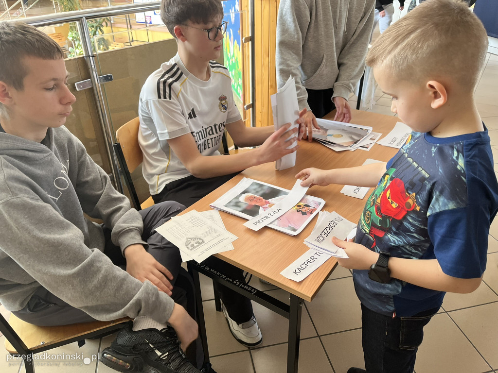Dzień z historią w SP15 w Koninie