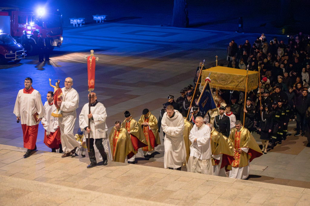 Liturgia Wigilii Paschalnej w Licheniu