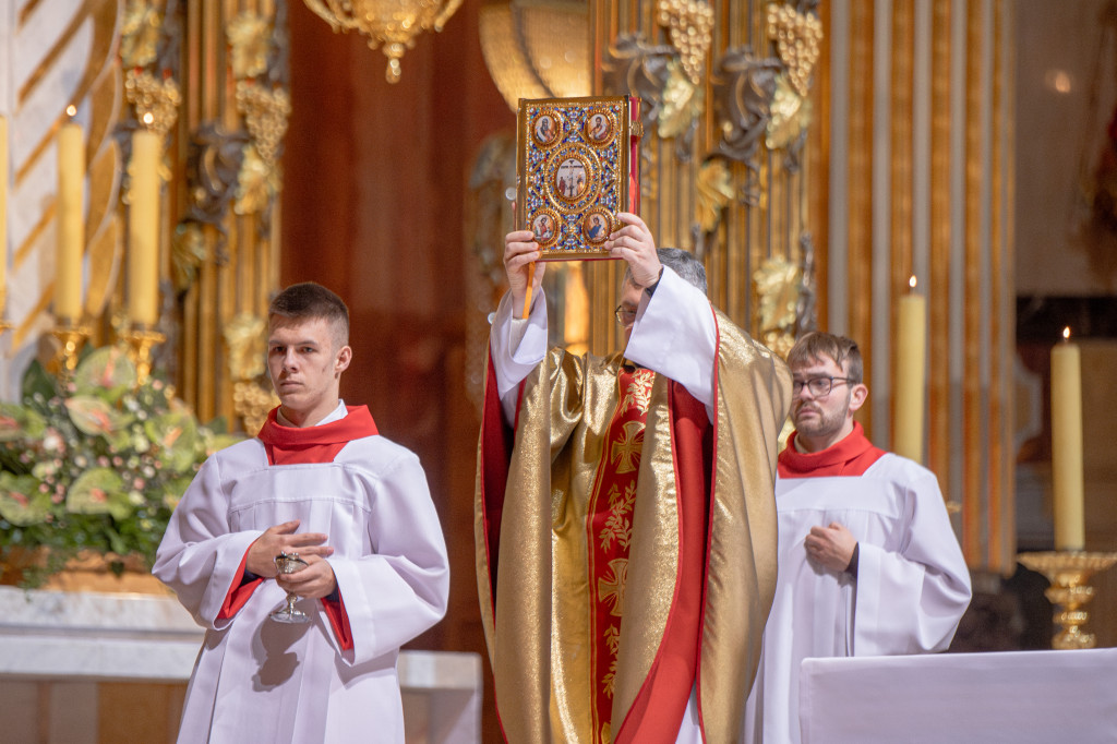 Liturgia Wigilii Paschalnej w Licheniu