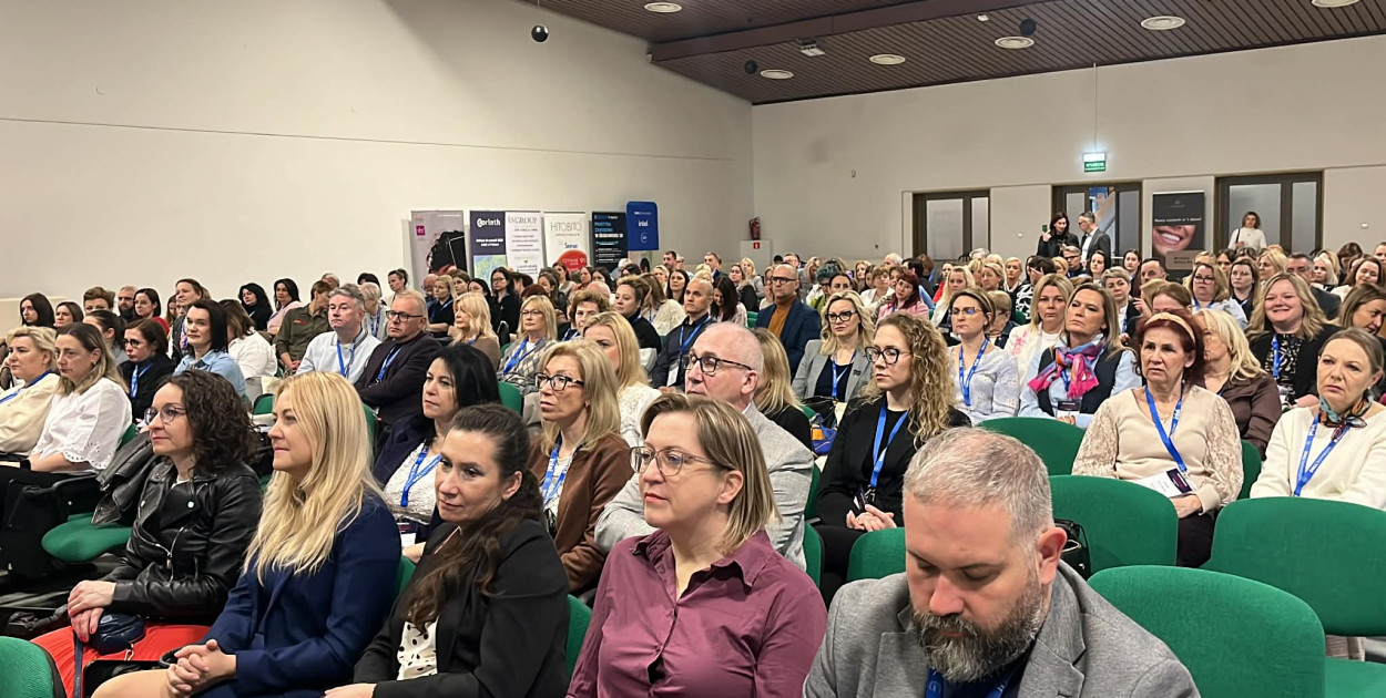 Nauczyciele w Koninie wypaleni zawodowo. Dyskusja na konferencji