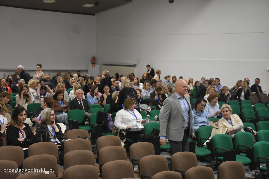 Nauczyciele w Koninie wypaleni zawodowo. Dyskusja na konferencji
