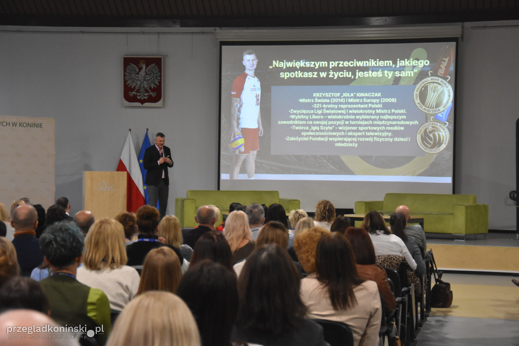 Nauczyciele w Koninie wypaleni zawodowo. Dyskusja na konferencji