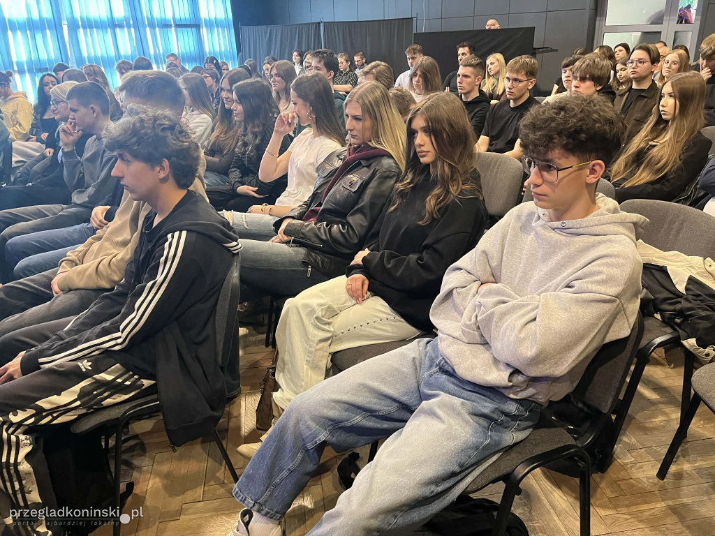 Poseł zorganizował konkurs dla uczniów