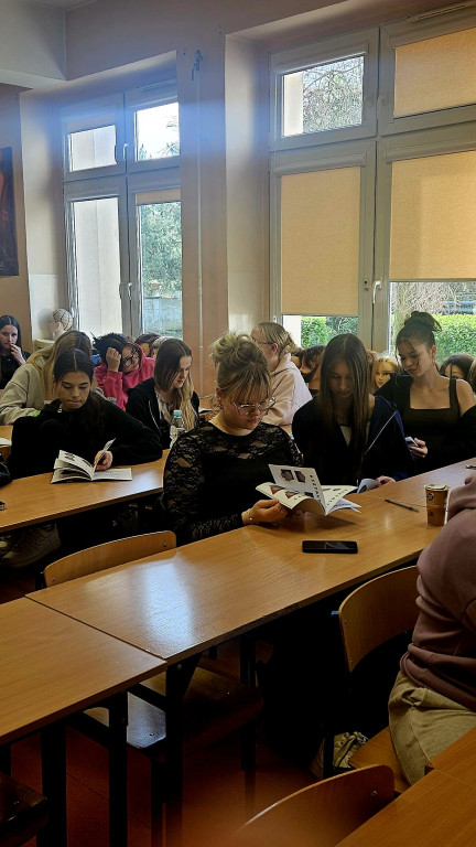 Uczniowie Zespołu Szkół Technicznych w Koninie na kursie barberskim