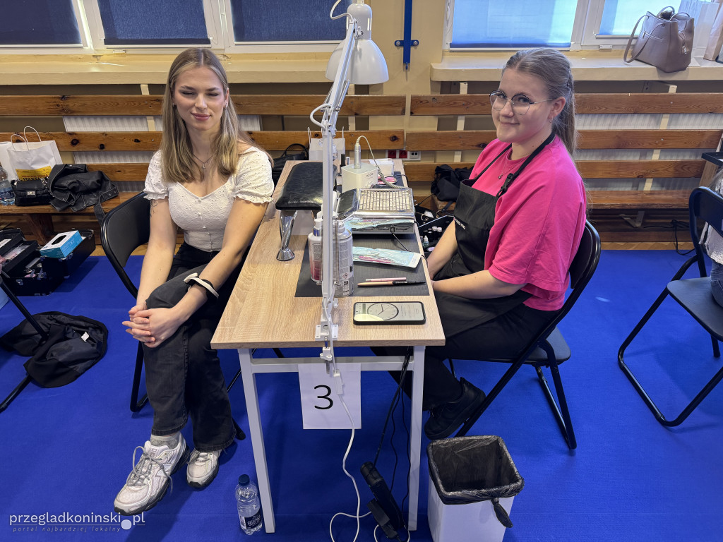 Konkurs stylizacji paznokci. Manicure biznesowy