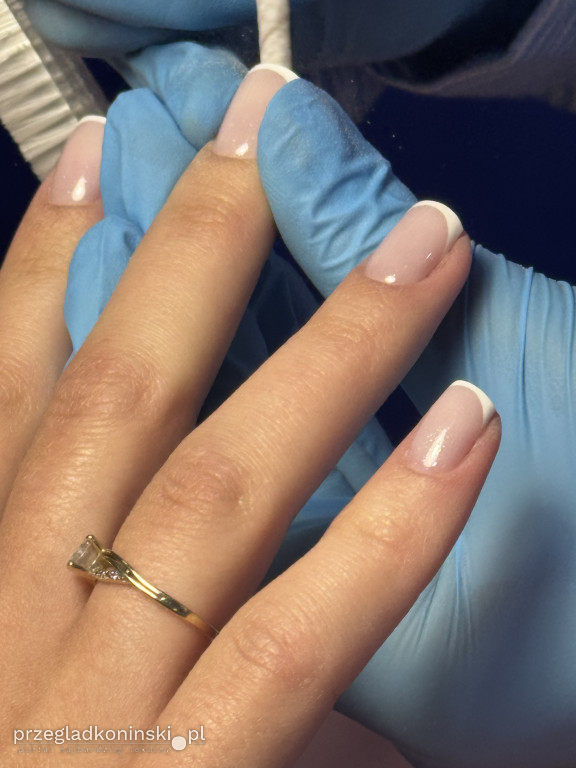 Konkurs stylizacji paznokci. Manicure biznesowy