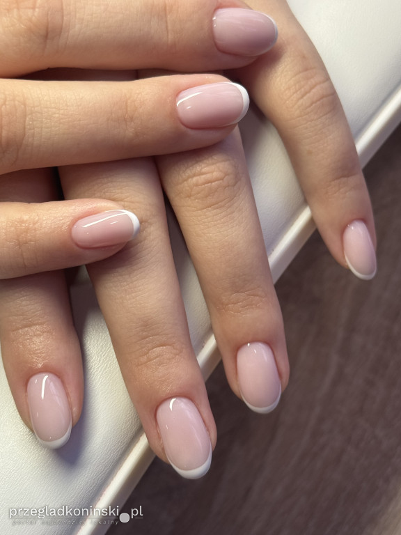 Konkurs stylizacji paznokci. Manicure biznesowy