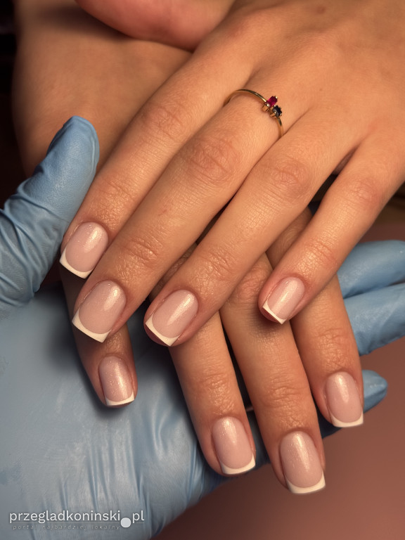 Konkurs stylizacji paznokci. Manicure biznesowy