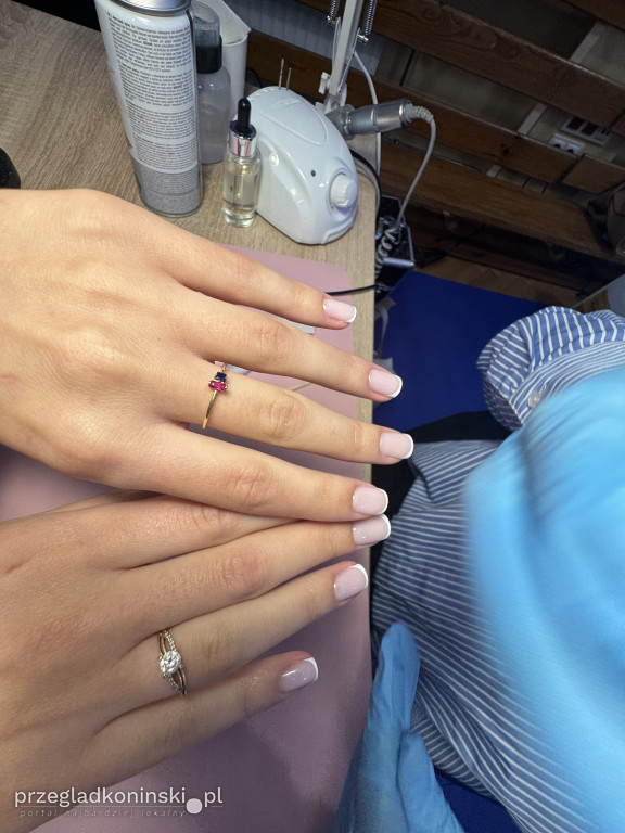 Konkurs stylizacji paznokci. Manicure biznesowy