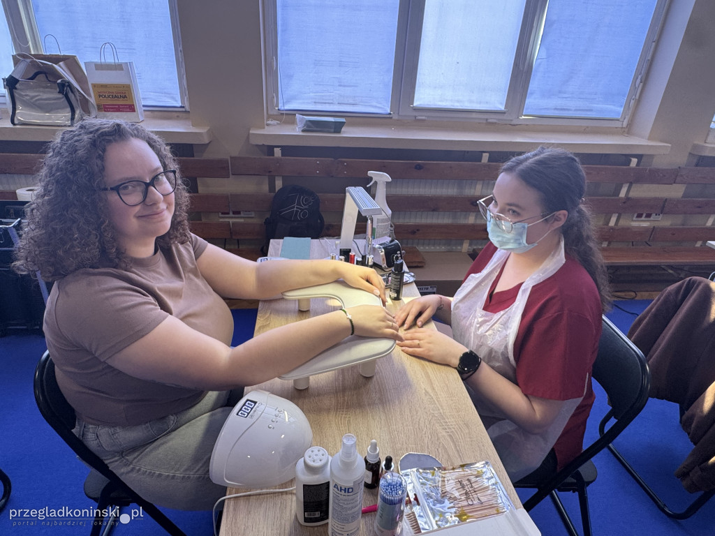 Konkurs stylizacji paznokci. Manicure biznesowy
