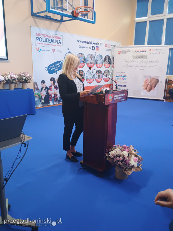 Konkurs stylizacji paznokci. Manicure biznesowy
