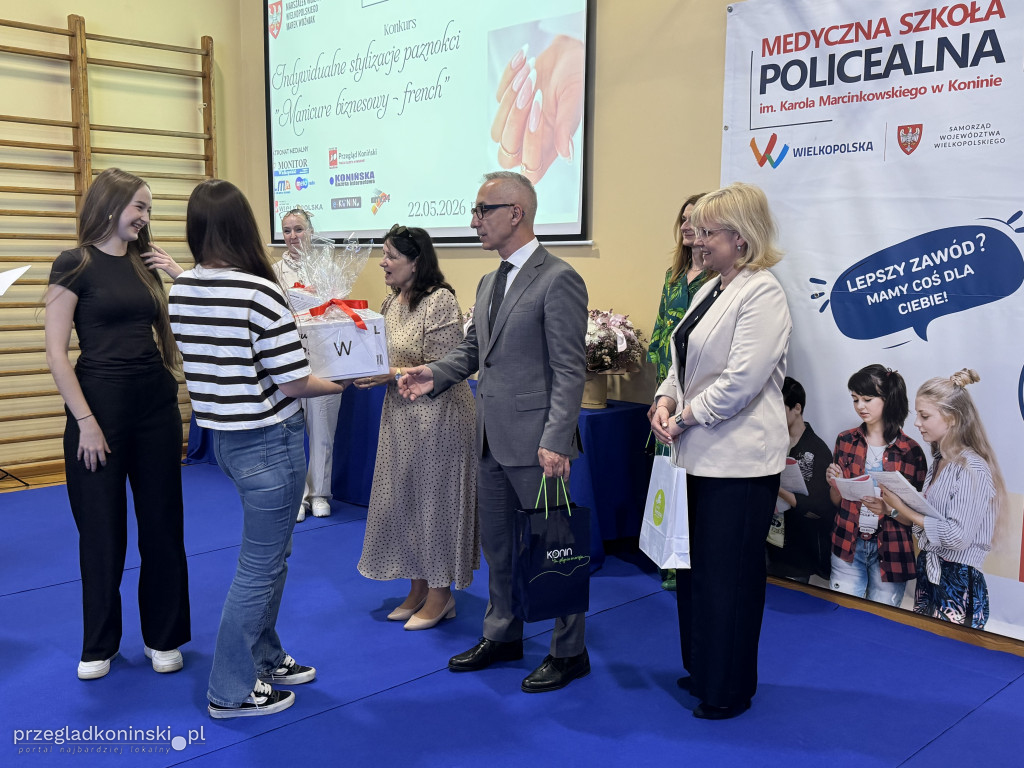 Konkurs stylizacji paznokci. Manicure biznesowy