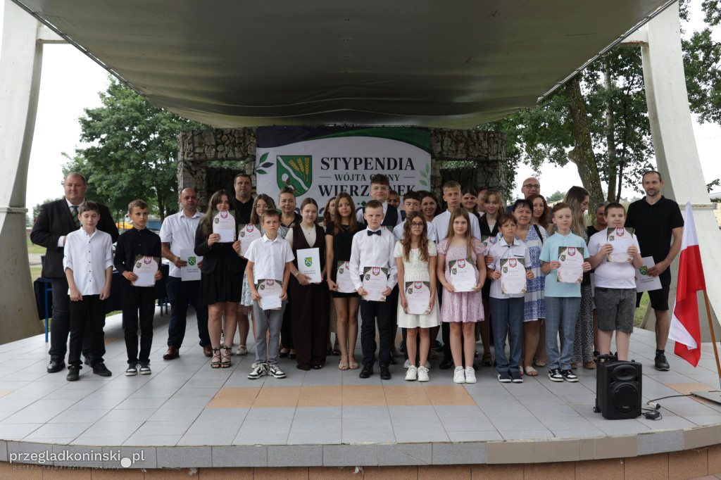 Wójt Gminy Wierzbinek wręczył stypendia
