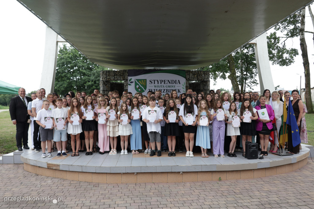 Wójt Gminy Wierzbinek wręczył stypendia