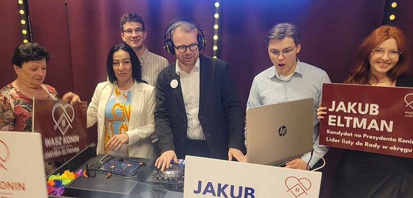 Imprezowo w sztabie Jakuba Eltmana